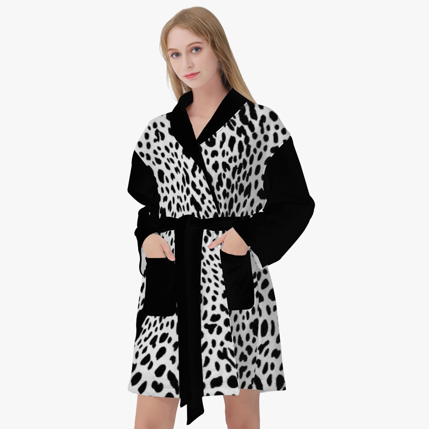 SPORTY MOB WIFE - Leopard Print - White/Black Women's Loose-fitting Bathrobe