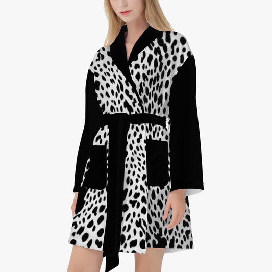 SPORTY MOB WIFE - Leopard Print - White/Black Women's Loose-fitting Bathrobe